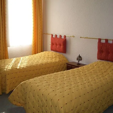 Le Platane فندق مبيت وإفطار