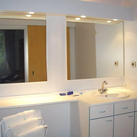 Le Platane فندق مبيت وإفطار Lafrançaise