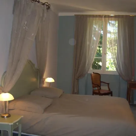 فندق مبيت وإفطار Le Platane 3*