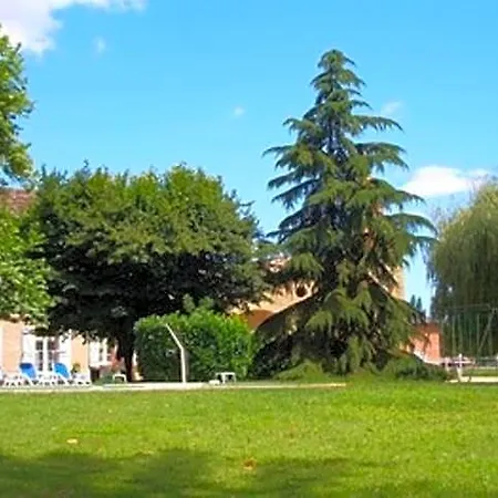 Le Platane Bed and Breakfast 3*