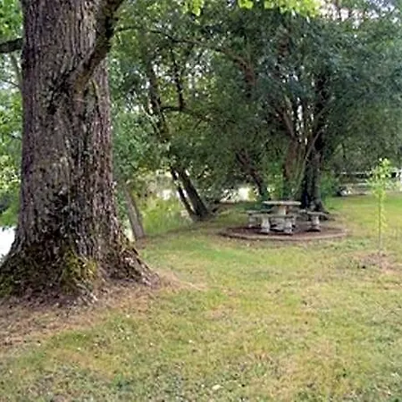 Le Platane Bed and Breakfast 3*