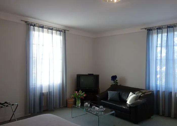 Frühstückspension Le Platane Lafrançaise